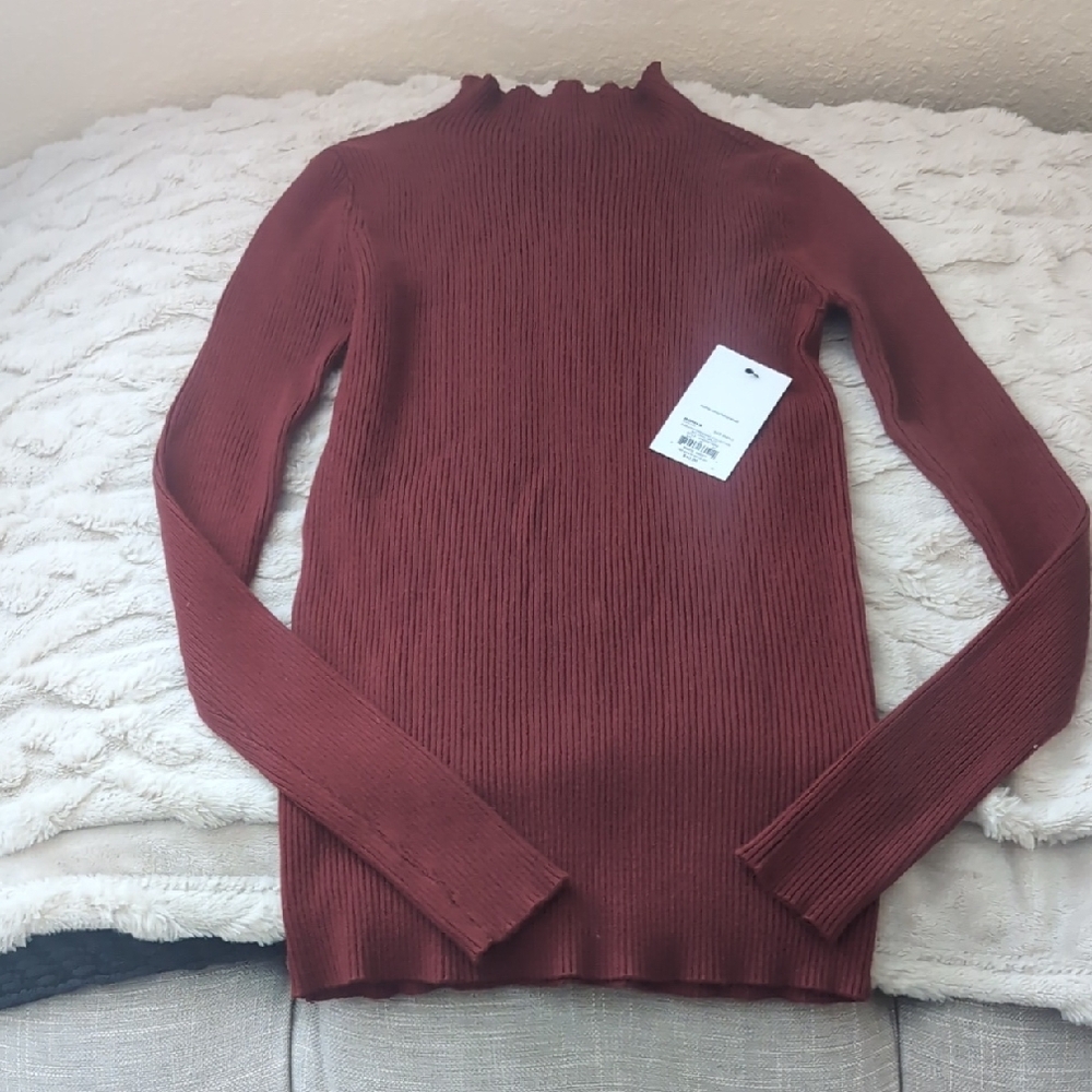 Women's Ribbed Maroon Sweater